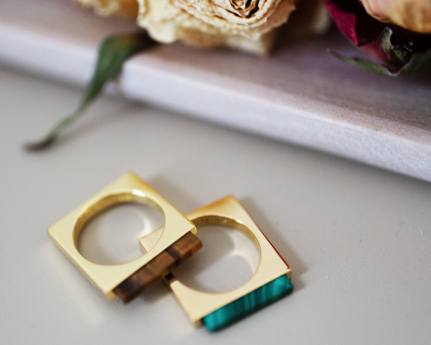 Quadrato Ring Gold mit Tigerauge