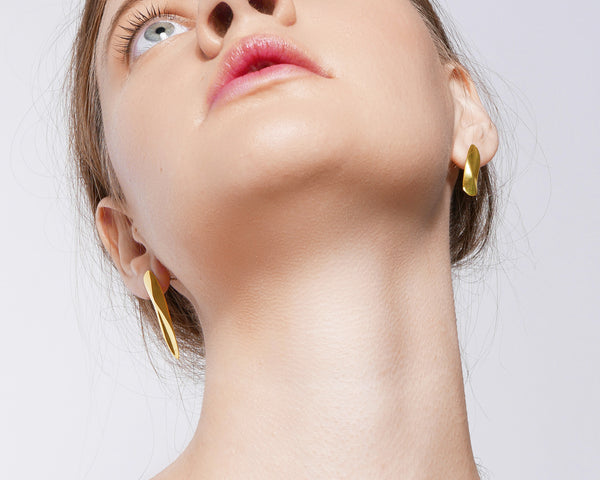 Boucles d'oreilles dépareillées en or